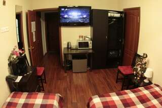 Гостевой дом Мансарда Санкт-Петербург Трехместный номер "Комфорт"-2