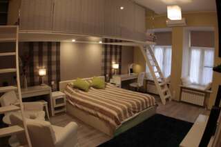 Гостевой дом Мансарда Санкт-Петербург Современная двух уровневая студия на Моховой ул. дом 30-2