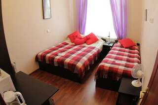 Гостевой дом Мансарда Санкт-Петербург Трехместный номер "Комфорт"-4